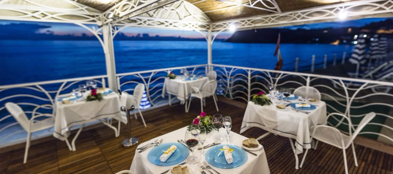 Ricadi - Hotel Ipomea Club -Cena in riva al mare