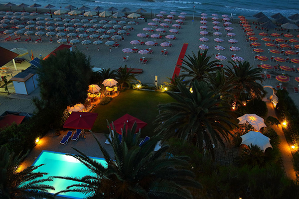 Spiaggia di sera Hotel Silvi - Beach Village